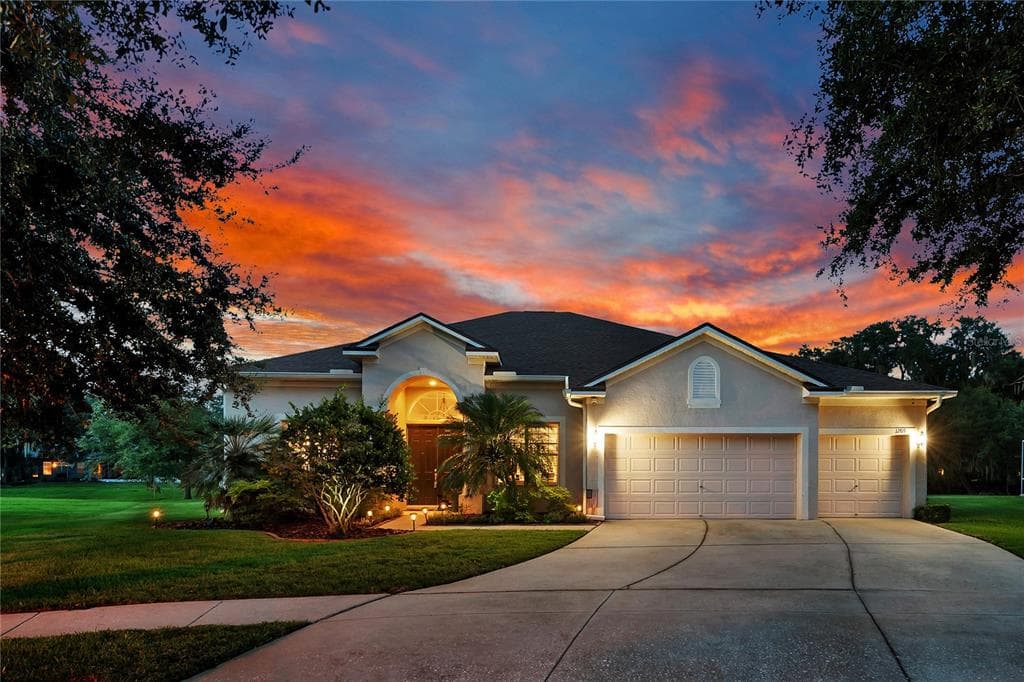 1209 FACET VIEW WAY VALRICO, FL 33594