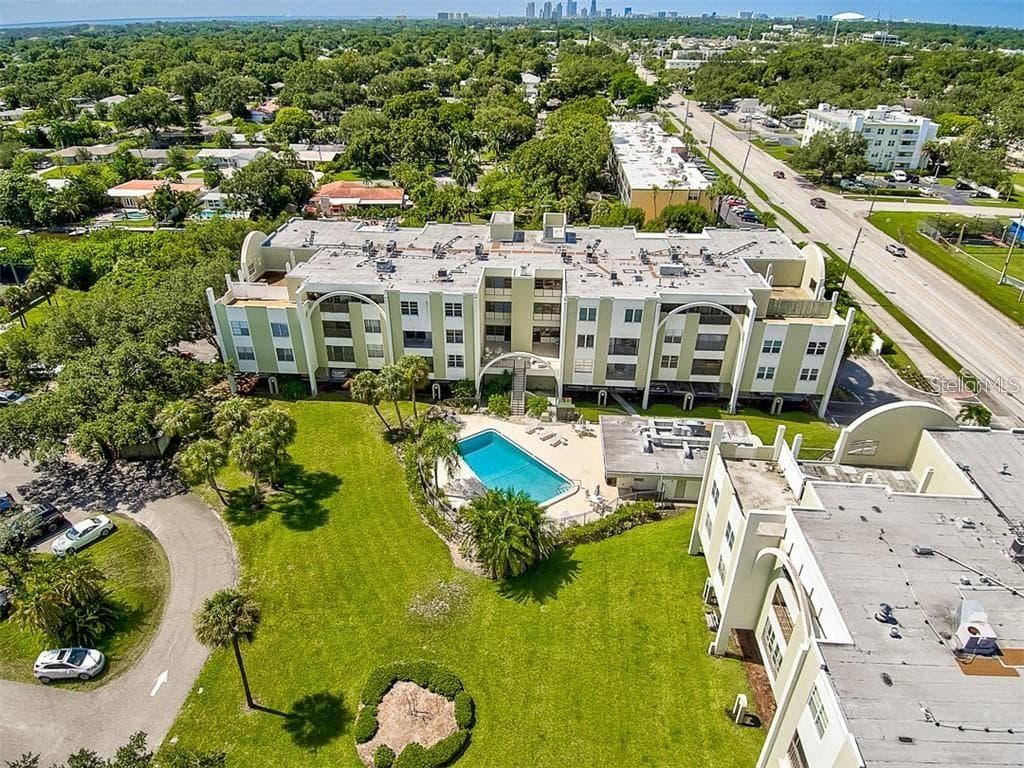4651 1ST STREET NE UNIT 309 ST PETERSBURG, FL 33703