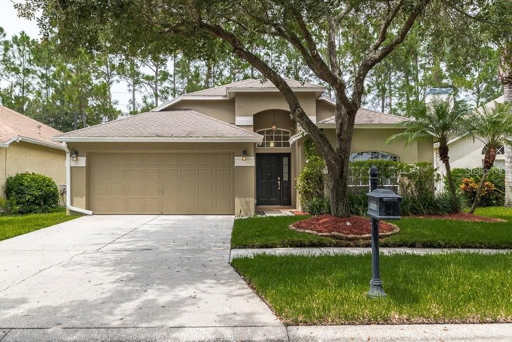 11833 DERBYSHIRE DRIVE TAMPA, FL 33626