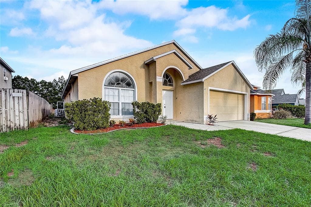 117 AYLESBURY LANE DAVENPORT, FL 33837
