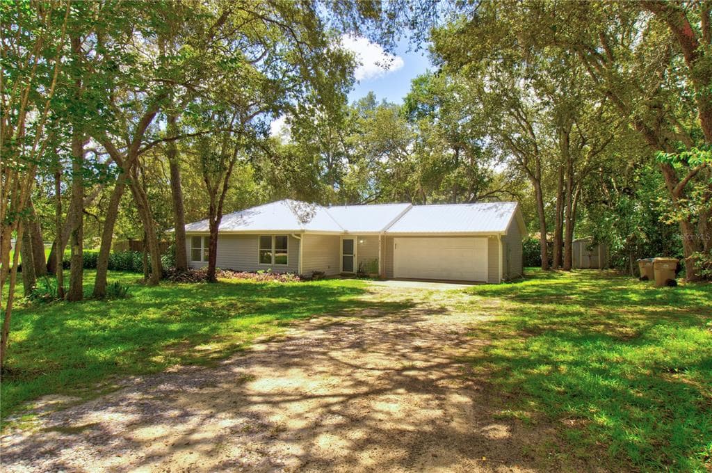 40335 PALM STREET LADY LAKE, FL 32159