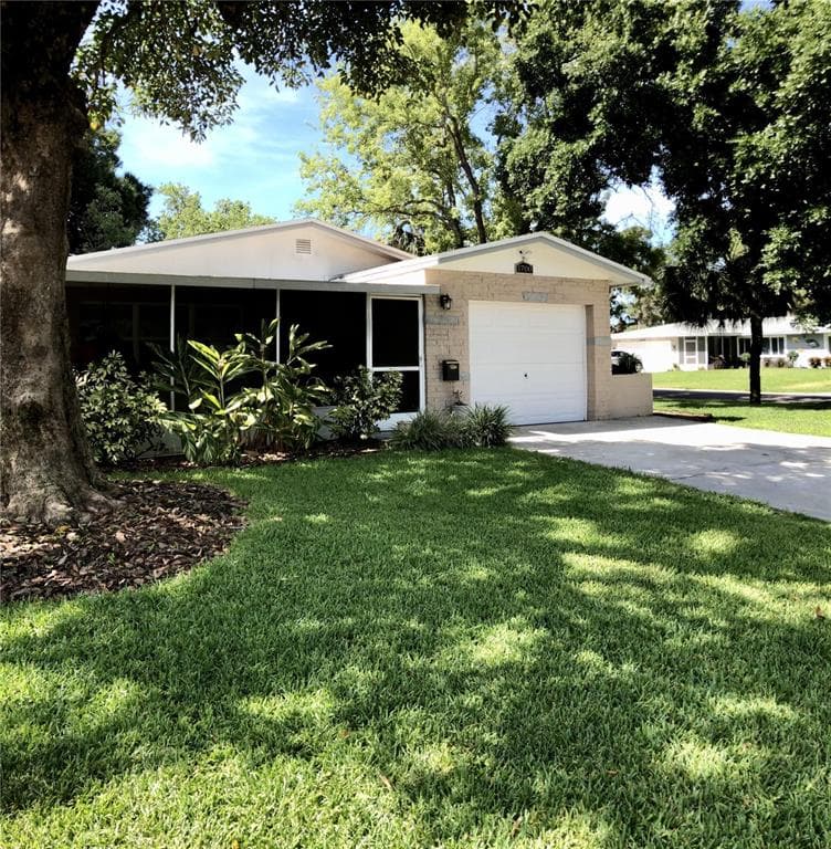 1700 MONTANA AVENUE NE ST PETERSBURG, FL 33703