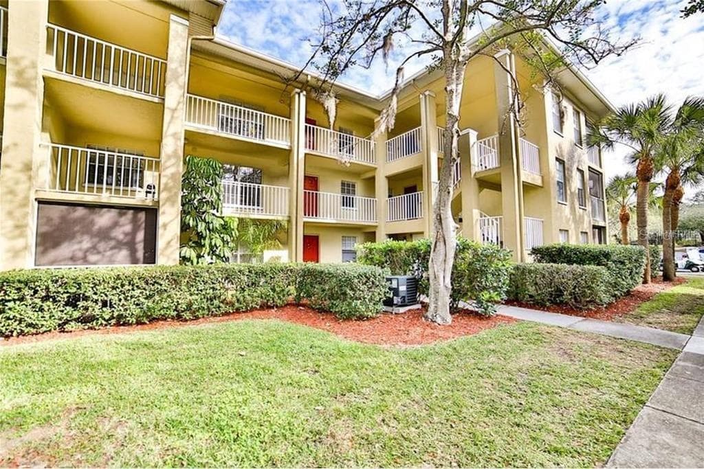 2690 CORAL LANDINGS BOULEVARD UNIT 427 PALM HARBOR, FL 34684