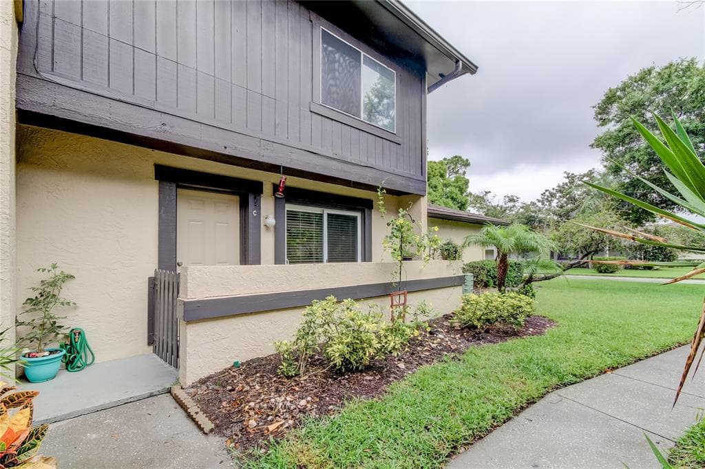 1846 BOUGH AVENUE UNIT C CLEARWATER, FL 33760