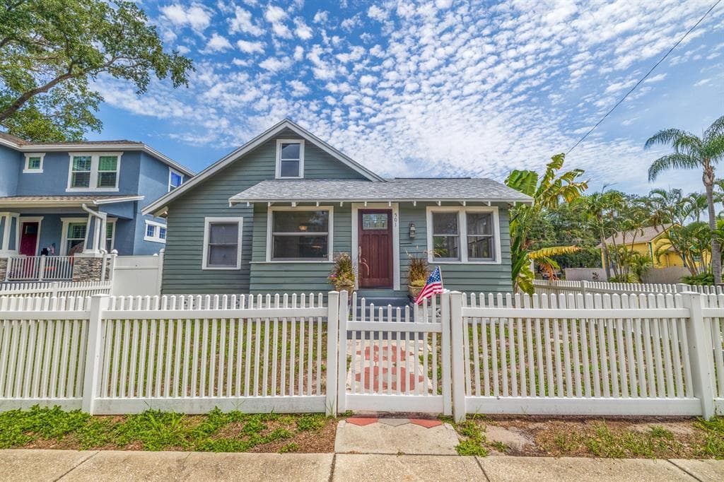 501 11TH AVENUE S ST PETERSBURG, FL 33701