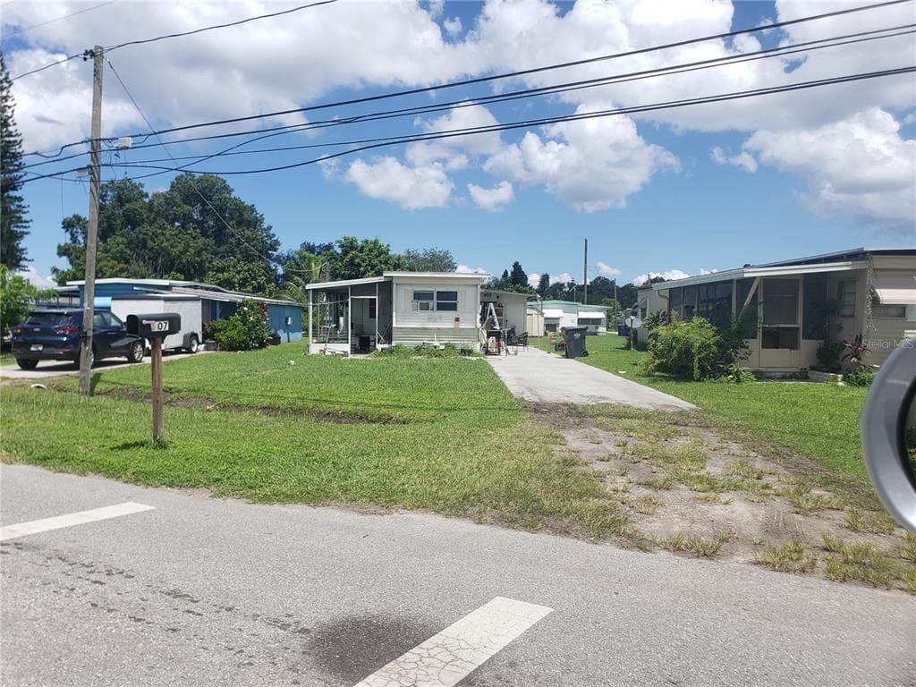 507` SW 21ST AVENUE RUSKIN, FL 33570