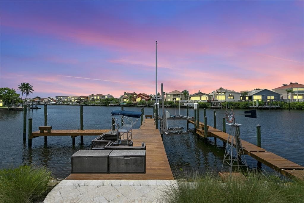 6323 COCOA LANE APOLLO BEACH, FL 33572