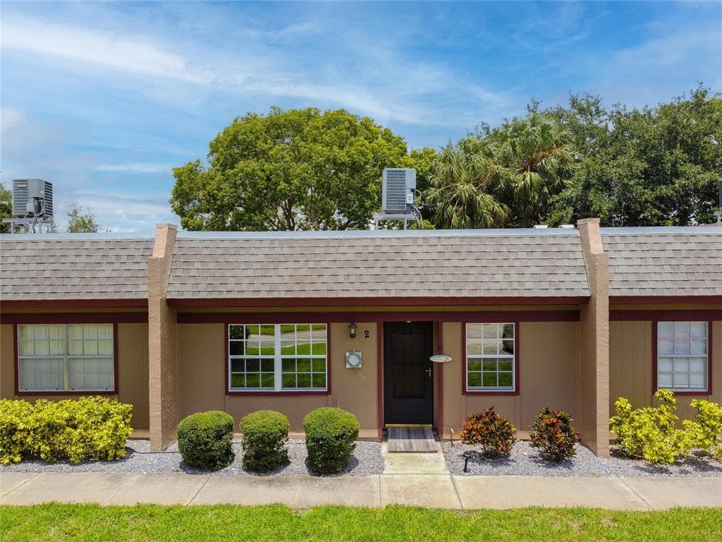 11204 PEMBRIDGE COURT UNIT 2 PORT RICHEY, FL 34668