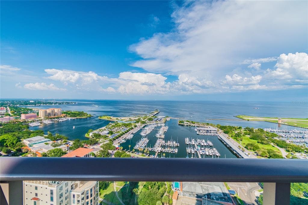 100 1ST AVENUE N UNIT 3405 ST PETERSBURG, FL 33701