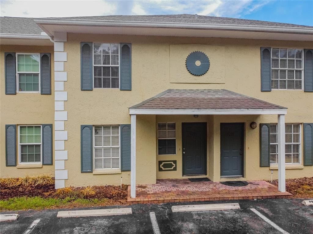 5208 SUNRIDGE PALMS DRIVE UNIT 105 TAMPA, FL 33617