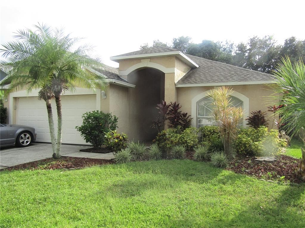9349 HIDDEN WATER CIRCLE RIVERVIEW, FL 33578