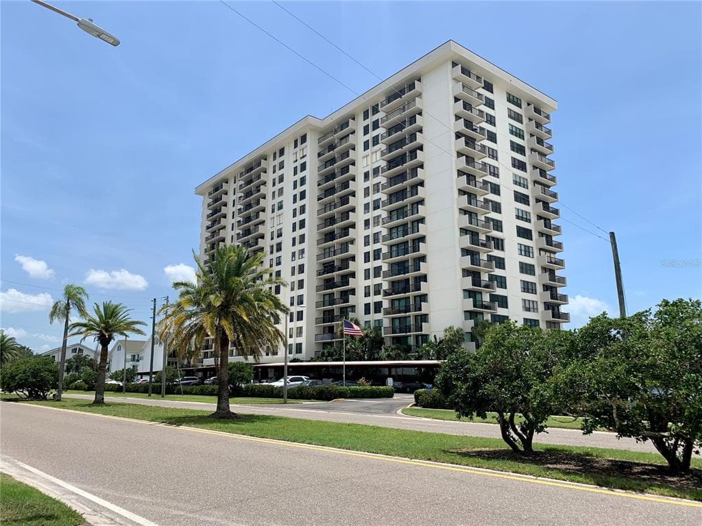400 ISLAND WAY UNIT 505 CLEARWATER, FL 33767