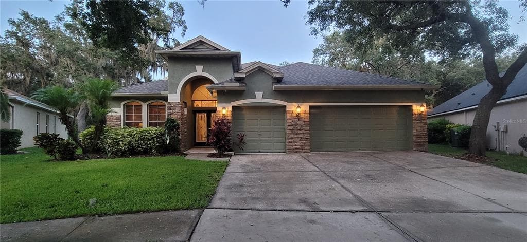 6135 WHIMBRELWOOD DRIVE LITHIA, FL 33547