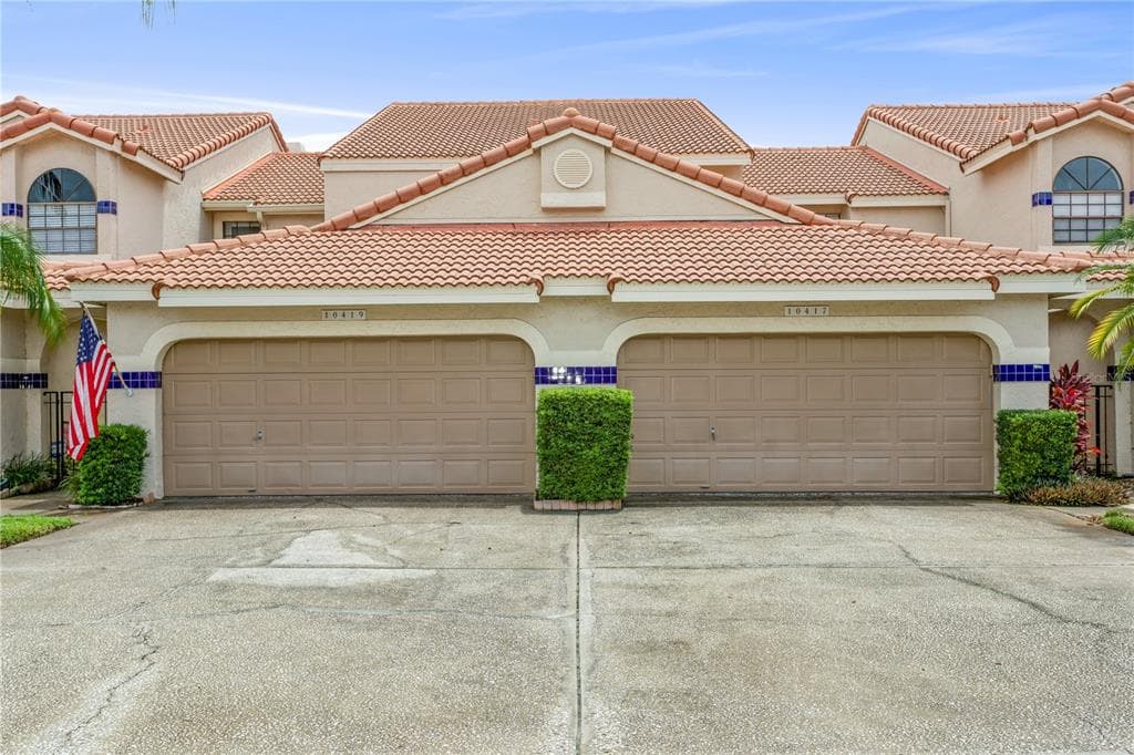 10419 SAINT TROPEZ PLACE TAMPA, FL 33615