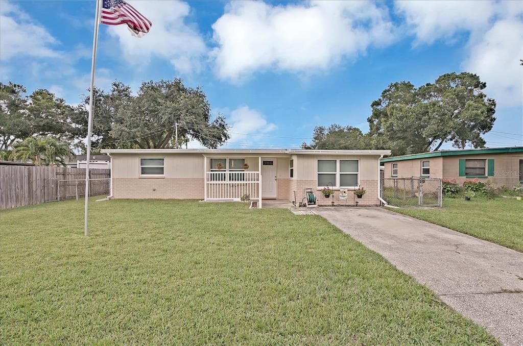 9373 87TH TERRACE SEMINOLE, FL 33777