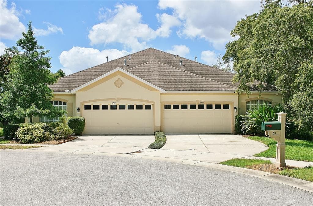 6902 SURREY HILL PLACE APOLLO BEACH, FL 33572