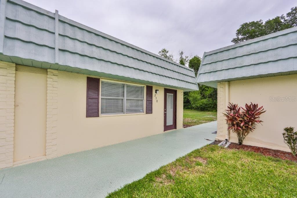 1801 BEDFORD TERRACE UNIT J 238 SUN CITY CENTER, FL 33573
