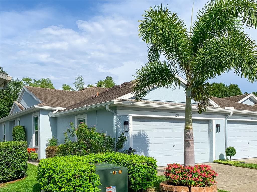 10121 MOWRY LANE TAMPA, FL 33625