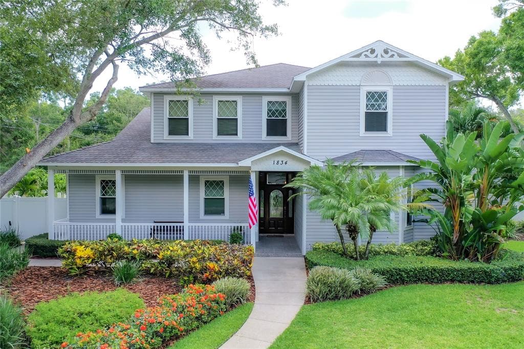 1834 DORMIEONE ROAD N ST PETERSBURG, FL 33710