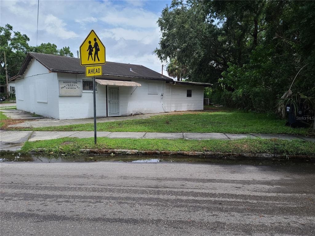 2602 CORRINE STREET TAMPA, FL 33605