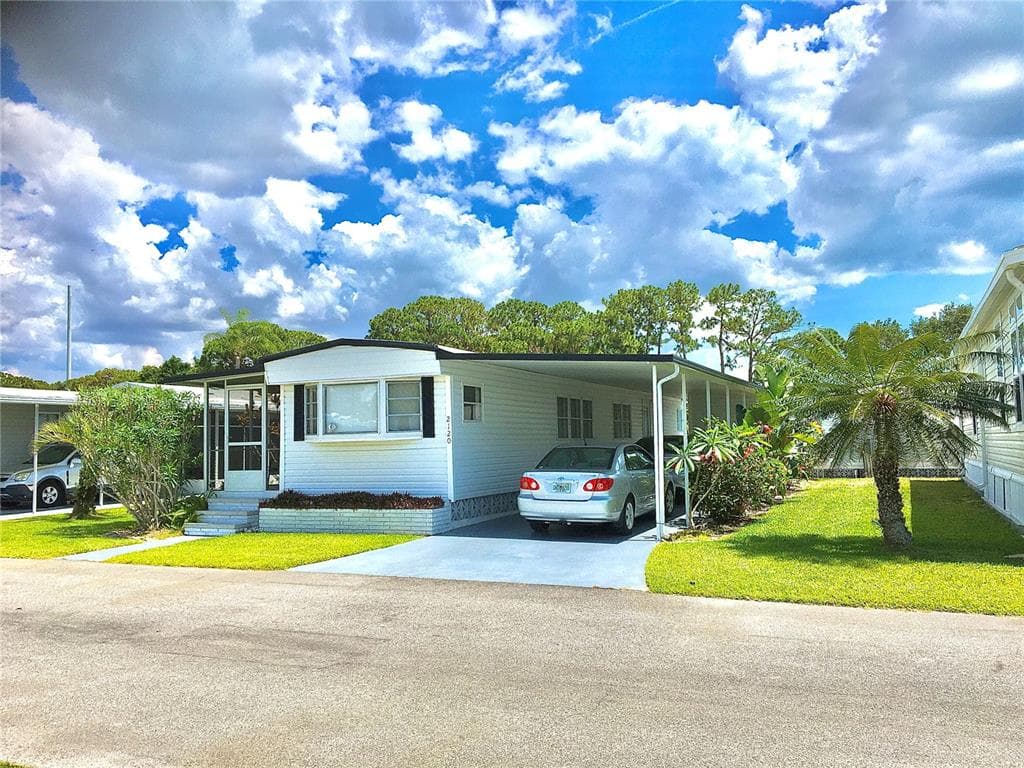 2120 PALAZZA DRIVE SARASOTA, FL 34238
