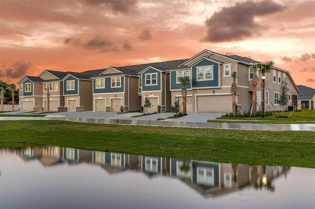 17643 LEDGER LINE LANE UNIT 69/10 LUTZ, FL 33558