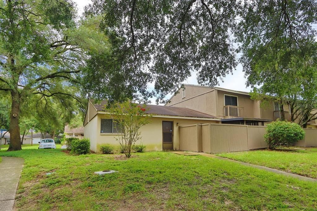 7920 TANGERINE DRIVE UNIT 265 TEMPLE TERRACE, FL 33637