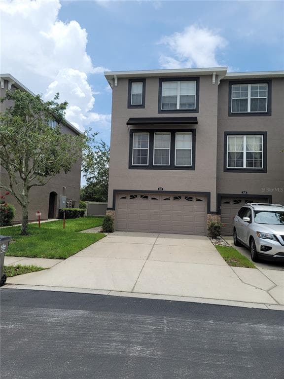 2418 MIDDLETON GROVE DRIVE BRANDON, FL 33511