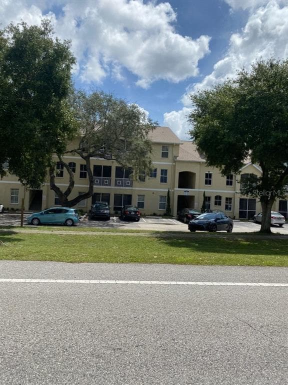 5050 SUNRIDGE PALMS DRIVE UNIT 204 TAMPA, FL 33617