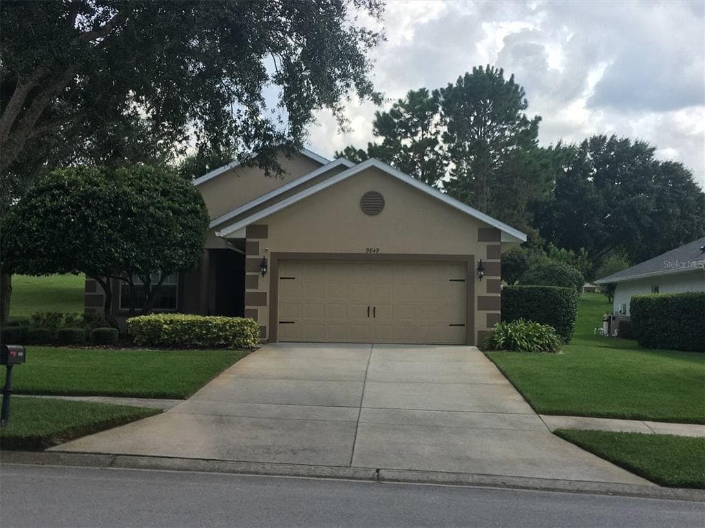 9849 SPRING LAKE DRIVE CLERMONT, FL 34711