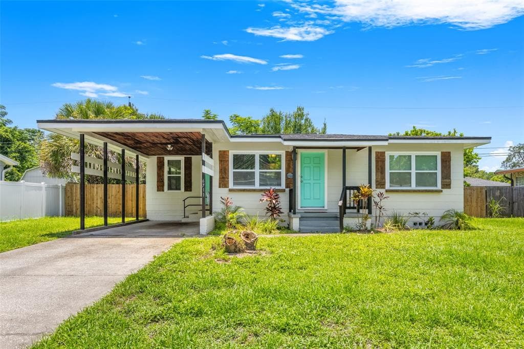 6711 KINGSWOOD DRIVE N ST PETERSBURG, FL 33702