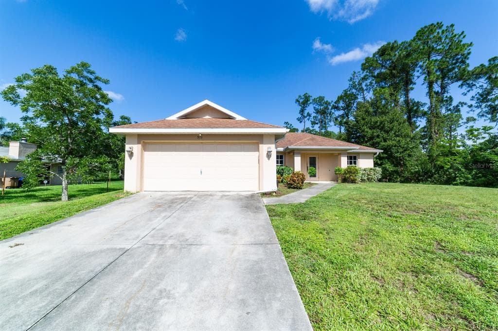911 EDISON AVENUE LEHIGH ACRES, FL 33972