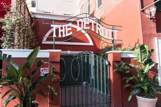 215 CENTRAL AVENUE UNIT 3D ST PETERSBURG, FL 33701