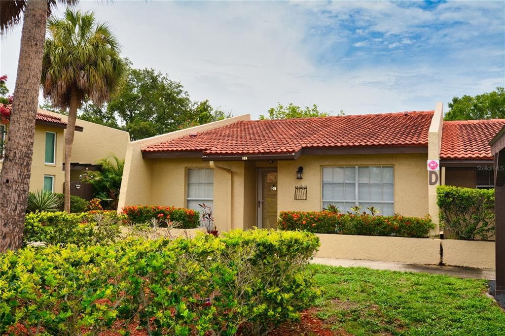 7200 ULMERTON ROAD UNIT D1 LARGO, FL 33771