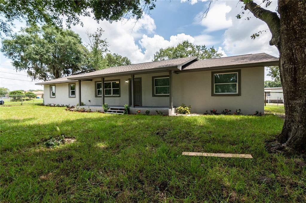 4107 HAWKINS ROAD PLANT CITY, FL 33567