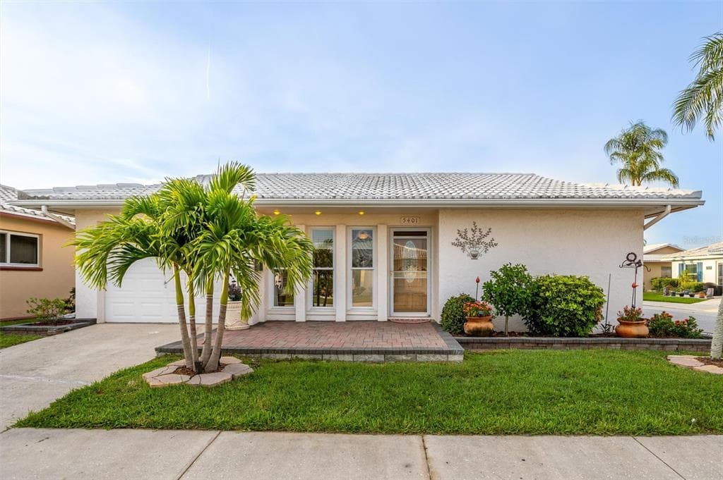 5401 MAGNOLIA TRAIL PINELLAS PARK, FL 33782