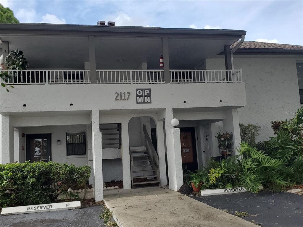 2117 LAKEWOOD CLUB DRIVE S UNIT 7-P ST PETERSBURG, FL 33712