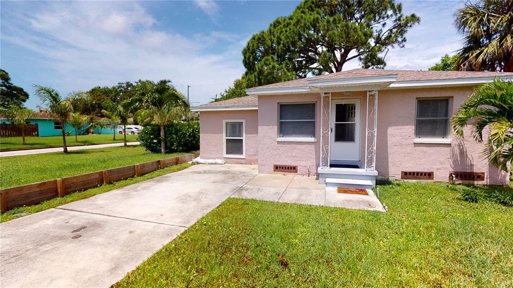 2669 44TH STREET S GULFPORT, FL 33711