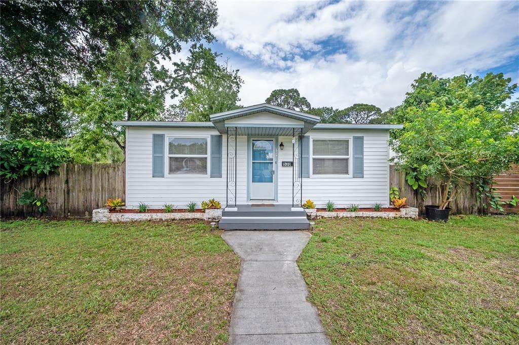 530 44TH AVENUE N ST PETERSBURG, FL 33703