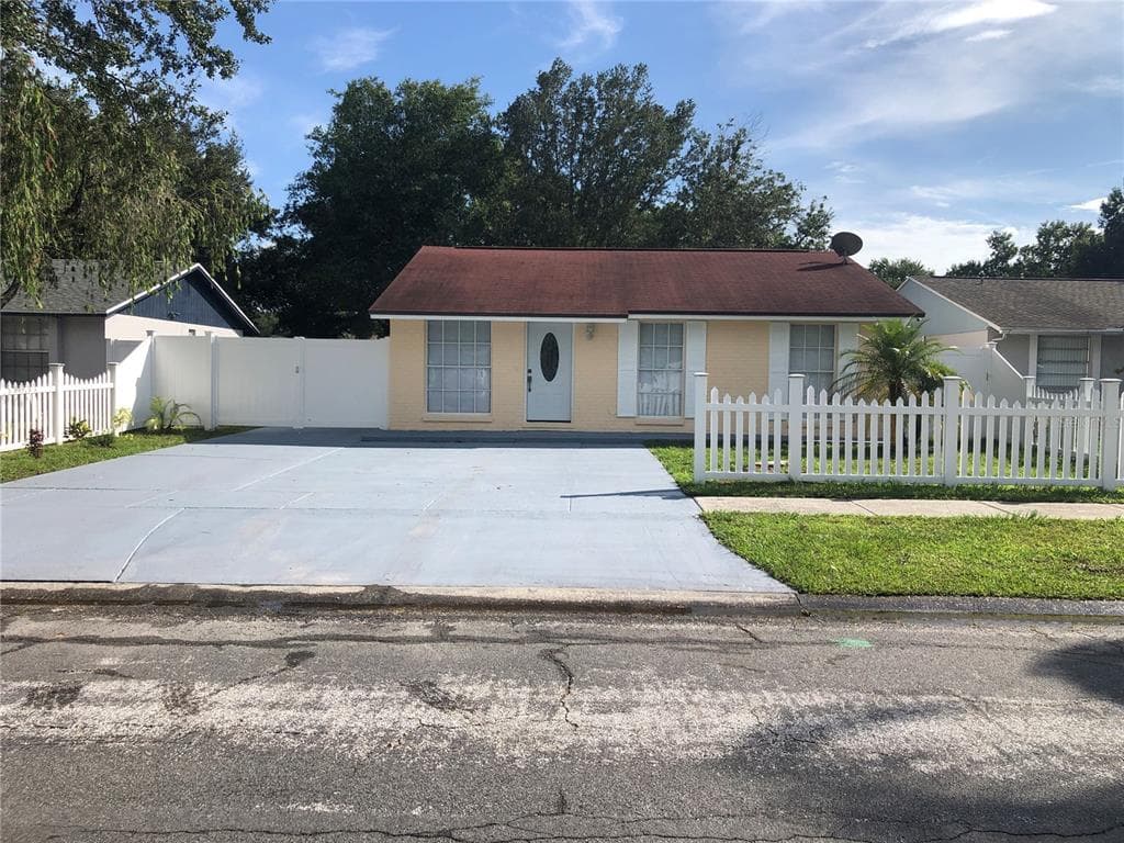 3022 CEDARIDGE DRIVE TAMPA, FL 33618