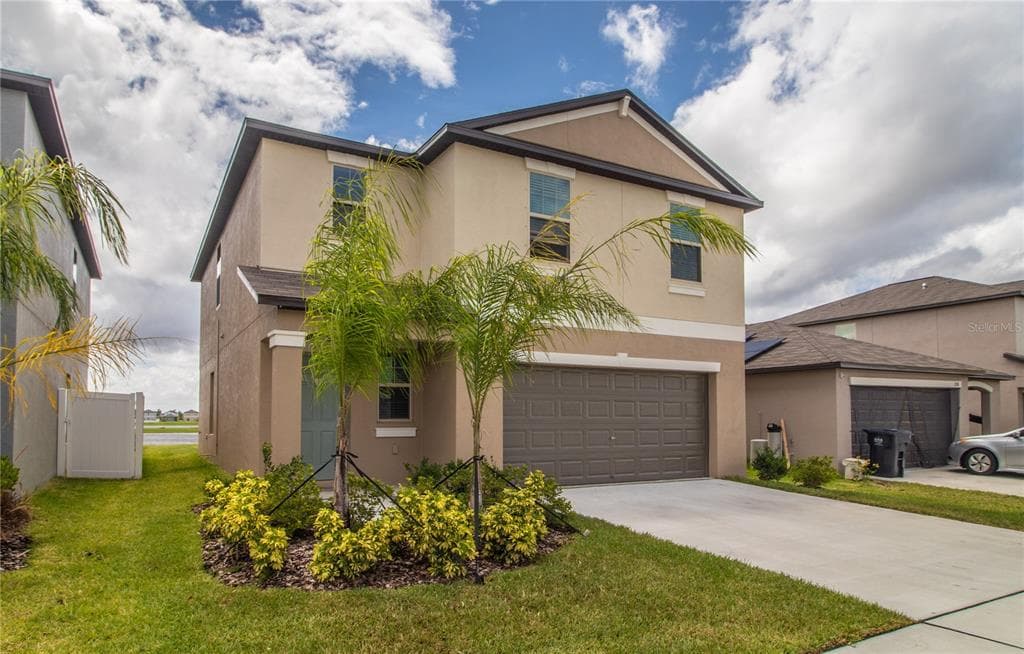 830 OLIVE CONCH STREET RUSKIN, FL 33570
