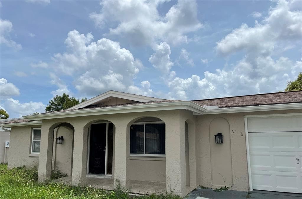 9116 HERMITAGE LANE PORT RICHEY, FL 34668