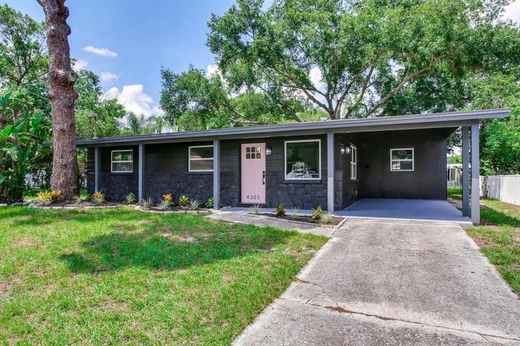 4303 W WISCONSIN COURT TAMPA, FL 33616