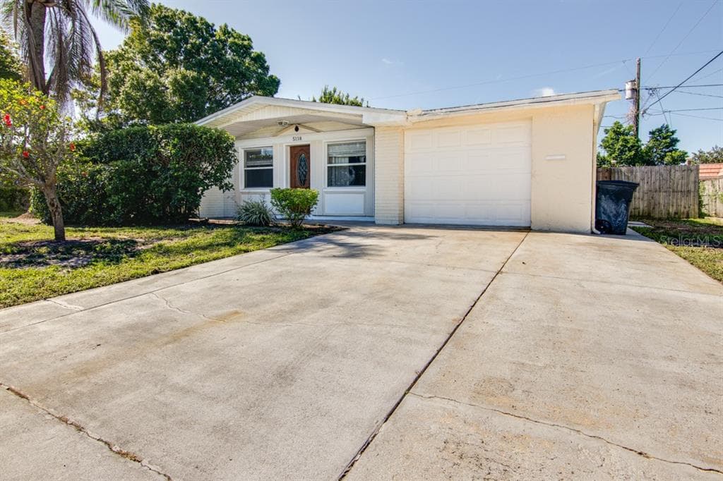 5118 OVERTON DRIVE NEW PORT RICHEY, FL 34652