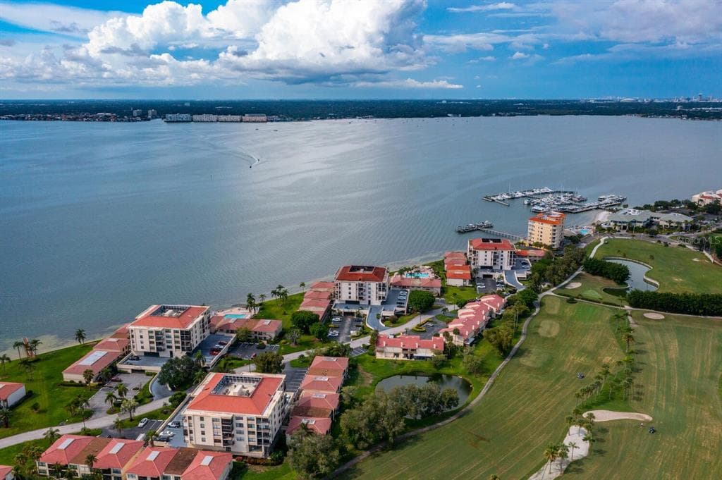 6145 SUN BOULEVARD UNIT 304 ST PETERSBURG, FL 33715