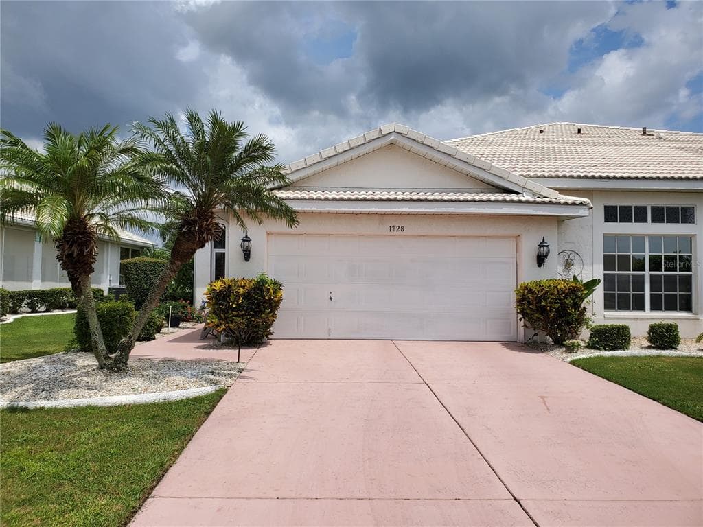 1728 S PEBBLE BEACH SUN CITY CENTER, FL 33573