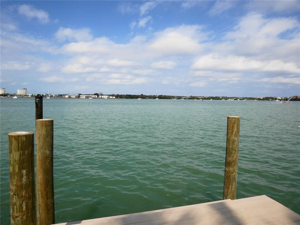 810 BAY POINT DRIVE MADEIRA BEACH, FL 33708