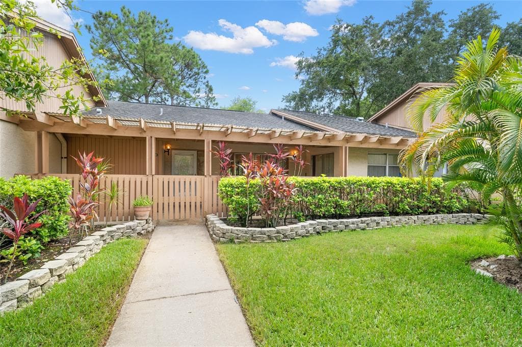 200 BALSAM DRIVE OLDSMAR, FL 34677