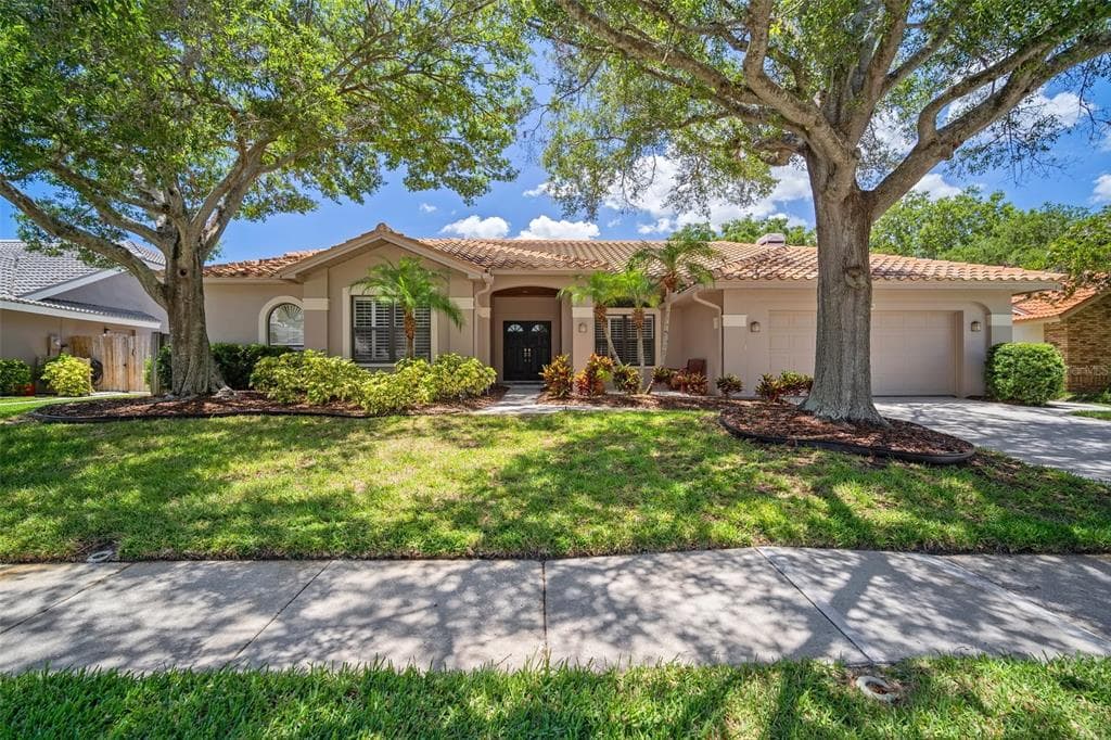2386 HILLCREEK CIRCLE E CLEARWATER, FL 33759