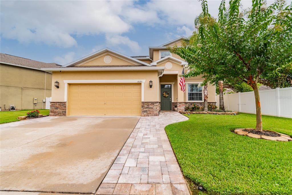 18290 ROSSENDALE COURT LAND O LAKES, FL 34638
